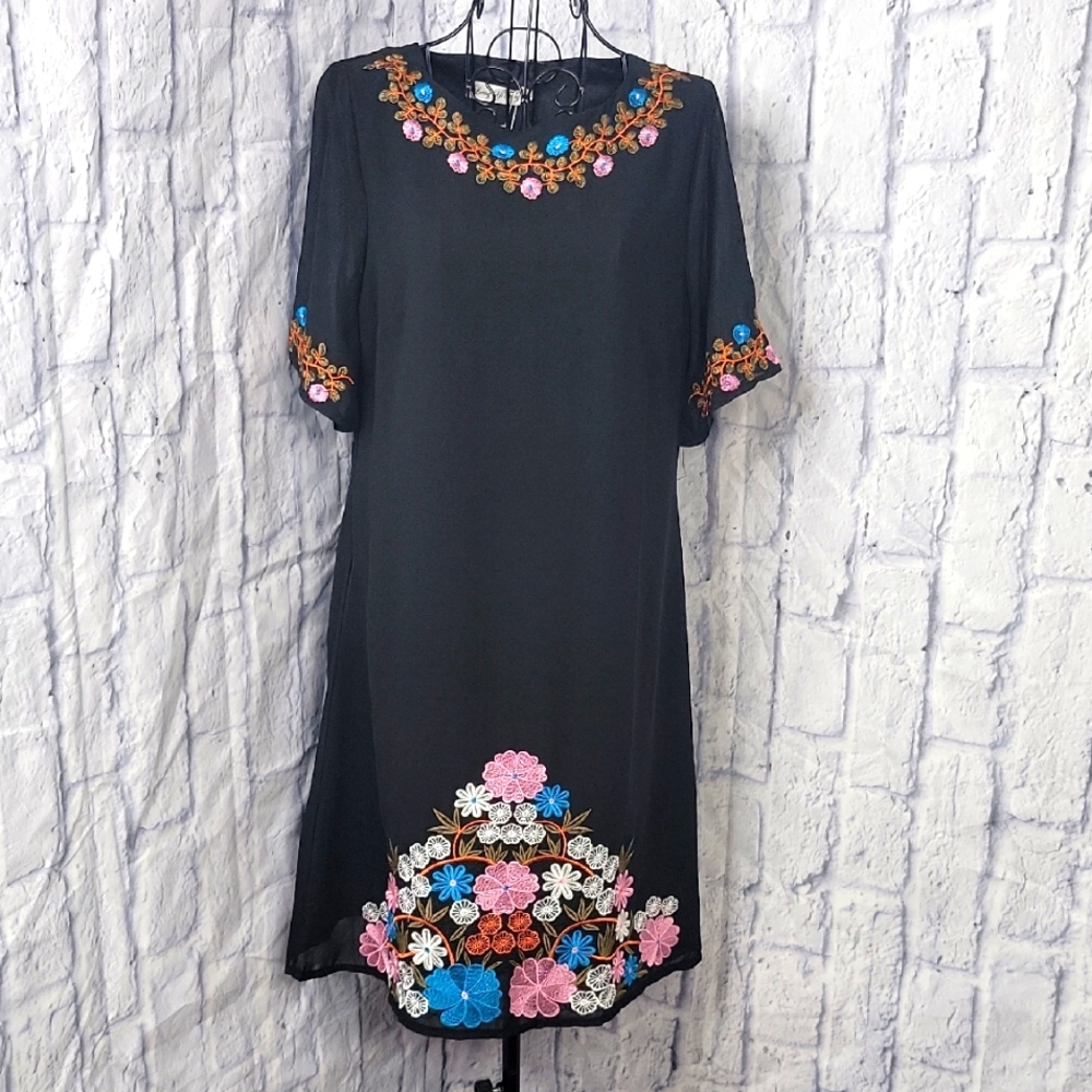 Liang Y Fang Elegant Black‎ Midi Dress with Timeless Appeal Large